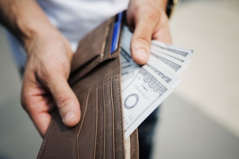 Os riscos do pagamento de salário “por fora”